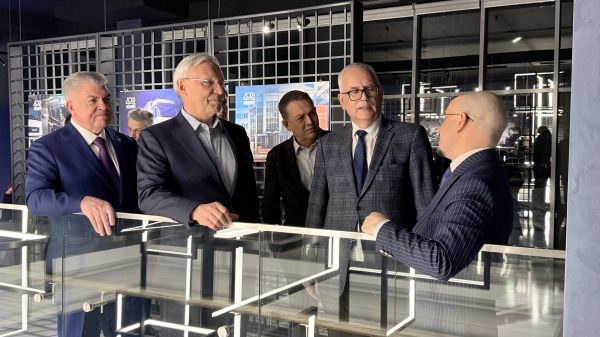 В Набережных Челнах произошло праздничное гашение марки к 50-летию первого КАМАЗа 