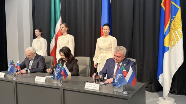 В Набережных Челнах произошло праздничное гашение марки к 50-летию первого КАМАЗа 