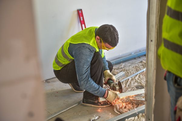 «Станет подарком всем жителям»: Наиль Магдеев проинспектировал ремонт «Замана» «Станет подарком всем жителям»: Наиль Магдеев проинспектировал ремонт «Замана»