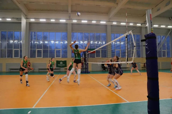 Разгромили Оренбург: волейболистки из Челнов в первый раз вышли в конец российского первенства