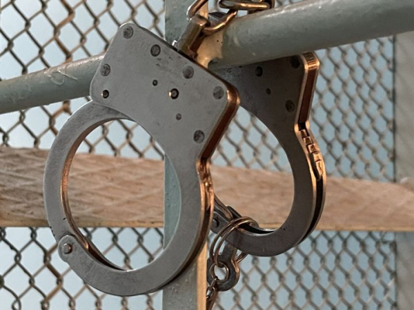 18-летнего челнинца приговорили к 17 годам за поджог машин и релейного шкафа