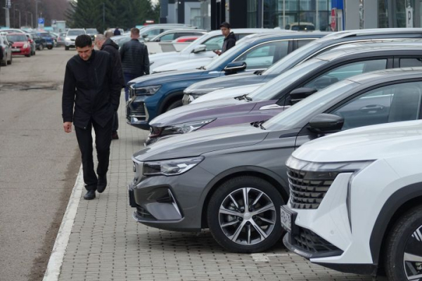 Средний возраст машин стремится к 20 годам: какие авто приобретают челнинцы