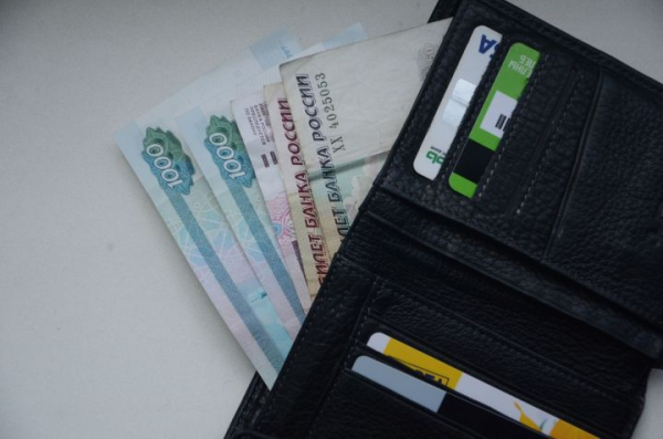 В Челнах 20-летнюю педагога оставили без средств на карте В Челнах 20-летнюю педагога оставили без средств на карте