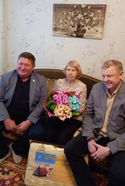 В Автозаводском районе почтили узников фашистских концлагерей В Автозаводском районе почтили узников фашистских концлагерей