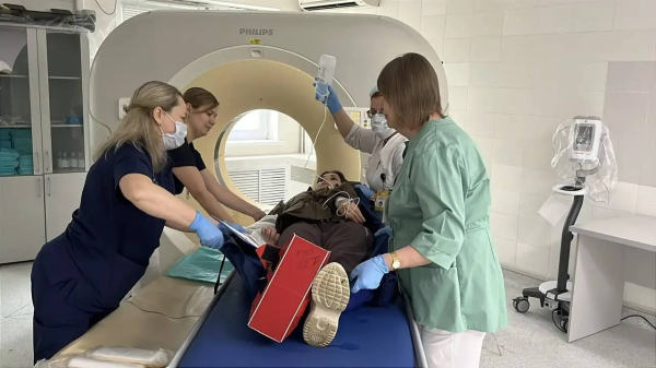 Врачи Челнов выручили пострадавших после разрушения жилого дома