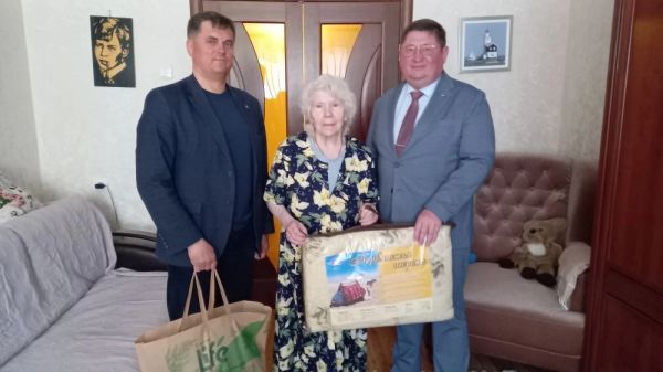 В Автозаводском районе почтили узников фашистских концлагерей В Автозаводском районе почтили узников фашистских концлагерей