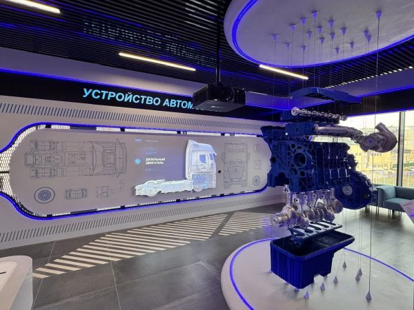 Администрация Центрального района посетила Визит-центр КАМАЗа Администрация Центрального района посетила Визит-центр КАМАЗа