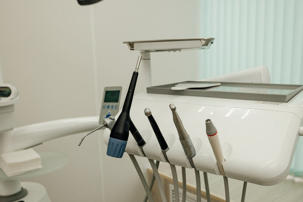 Ваша ухмылка &ndash; наша забота. Домашняя стоматология &laquo;Моя зубная Фея&raquo; открыла двери для взрослых пациентов