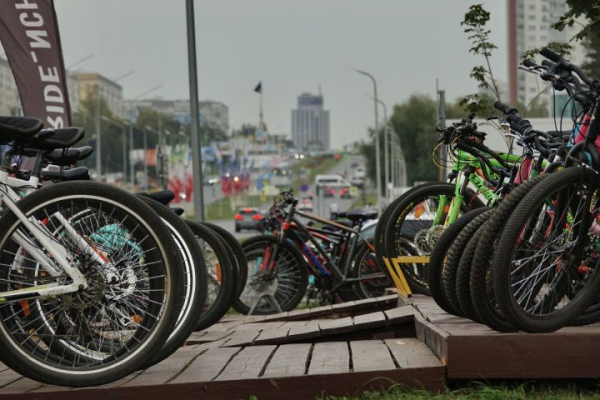 Накатавшись на чужом велике, челнинец бросил его на улице Накатавшись на чужом велике, челнинец бросил его на улице