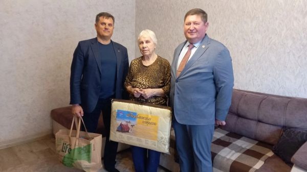 В Автозаводском районе почтили узников фашистских концлагерей В Автозаводском районе почтили узников фашистских концлагерей