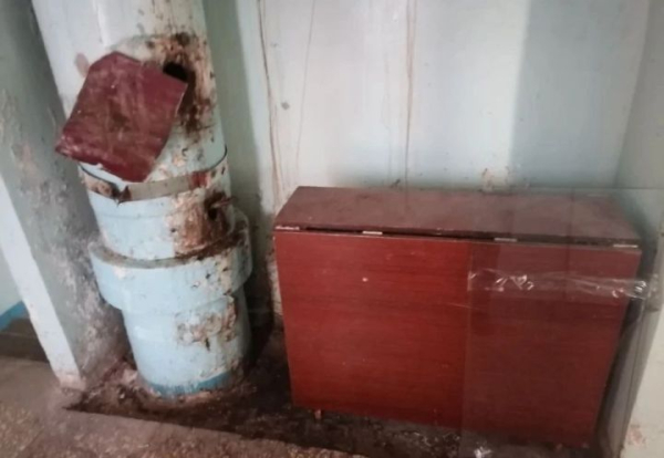 Управляющую компанию в Челнах оштрафовали за обшарпанный подъезд Управляющую компанию в Челнах оштрафовали за обшарпанный подъезд