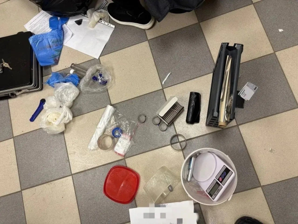 В Челнах задержали даму с 250 вейпами, начинёнными наркотическими веществами