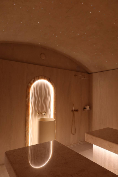 Притча в центре автограда: спа-клуб &laquo;Расстал&raquo; как полуостров элитного релакса