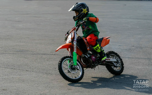 В Казани 8 питбайков выслали на штрафстоянку за езду без прав В Казани 8 питбайков выслали на штрафстоянку за езду без прав