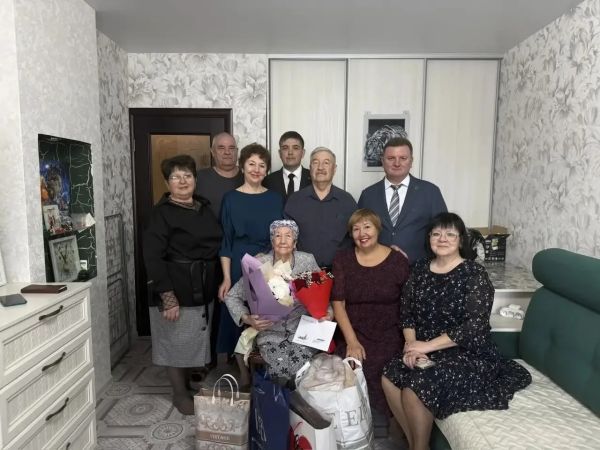 Ветеран Нира Галимьяновна Гайнетдиновова празднует 95‑летие Ветеран Нира Галимьяновна Гайнетдиновова празднует 95‑летие