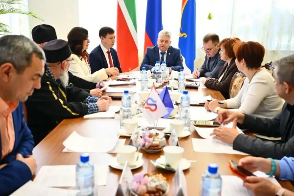 В Набережных Челнах семьи с детками получили ответы на вопросы о пособиях В Набережных Челнах семьи с детками получили ответы на вопросы о пособиях