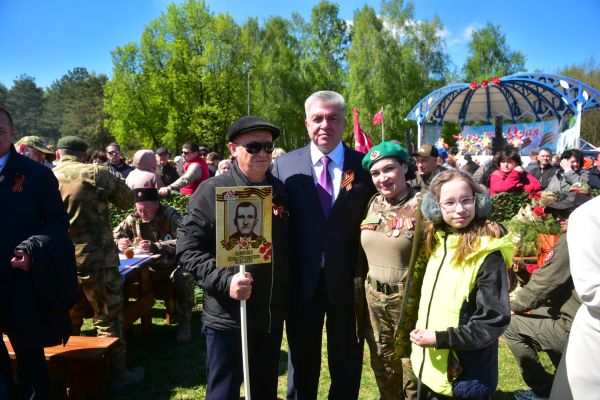 Как Набережные Челны отметили 81-ю годовщину Великой Победы Как Набережные Челны отметили 81-ю годовщину Великой Победы