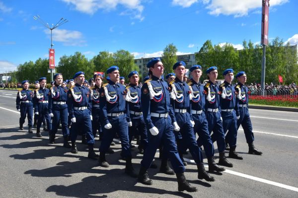 Парад Победы в Набережных Челнах в лицах (фоторепортаж) 