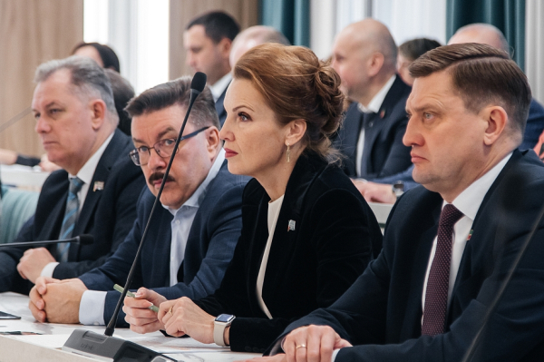 «Мы получим новый речной фасад города. Эффекта стены не будет, новые объекты не отберут у Челнов красивые виды на Каму» «Мы получим новый речной фасад города. Эффекта стены не будет, новые объекты не отберут у Челнов красивые виды на Каму»