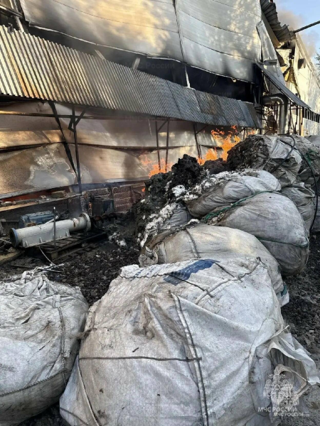 В Челнах ликвидировали крупный пожар на производственной площадке