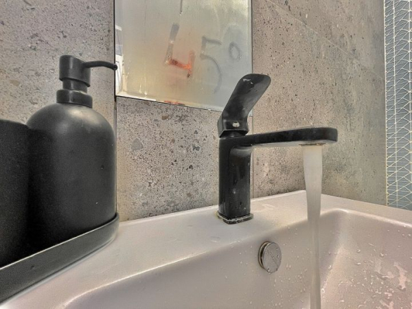 В Челнах начали раньше срока подавать жаркую воду