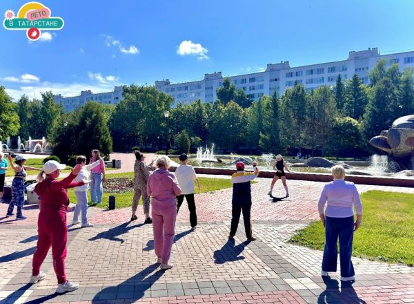 Челнинцев приглашают зарядиться энергией на утренних тренировках Челнинцев приглашают зарядиться энергией на утренних тренировках