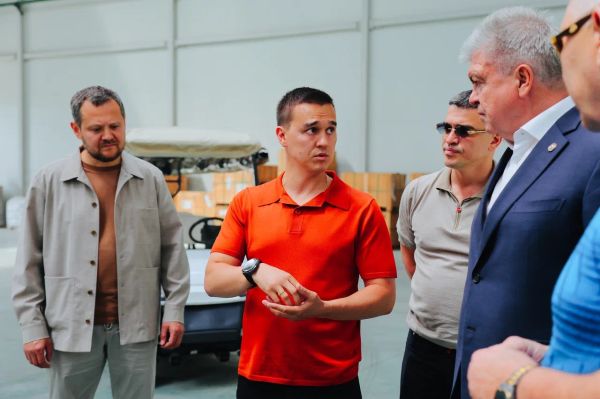 Наиль Магдеев посетил новые сверхтехнологичные производства холдинговой компании ТЭМПО Наиль Магдеев посетил новые сверхтехнологичные производства холдинговой компании ТЭМПО