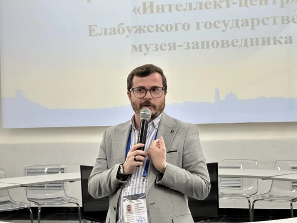 «Флот Республики Татарстан» презентовал первый рейс на теплоходе до Елабуги «Флот Республики Татарстан» презентовал первый рейс на теплоходе до Елабуги