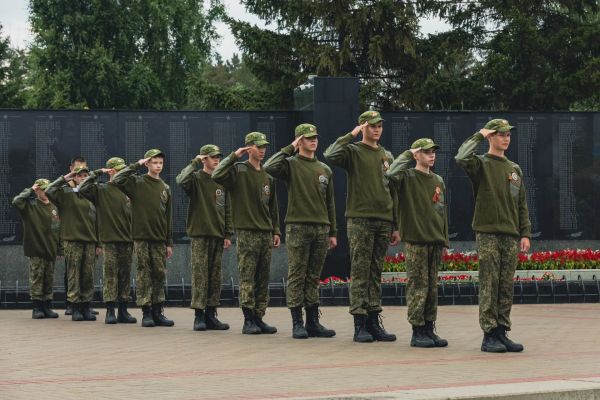В Набережных Челнах прошла минутка молчания в День памяти и скорби В Набережных Челнах прошла минутка молчания в День памяти и скорби