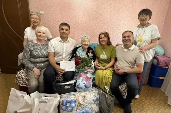 Ветераны Центрального района получили поздравления со знаменательными датами Ветераны Центрального района получили поздравления со знаменательными датами