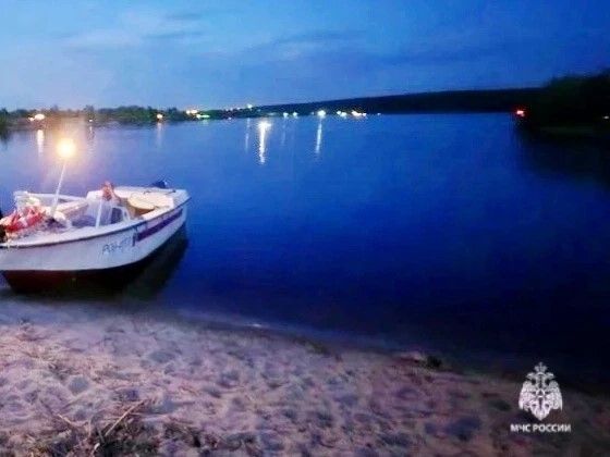 Катастрофа на Волге: мужчина и 4-летний ребенок утопли после опрокидывания сапборда