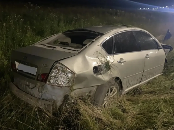 Женщина на Infiniti улетела в кювет и получила штраф Женщина на Infiniti улетела в кювет и получила штраф