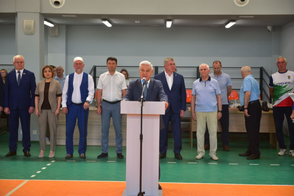 Команды ветеранов СВО борются за Кубок Президента Федерации волейбола РТ в Челнах