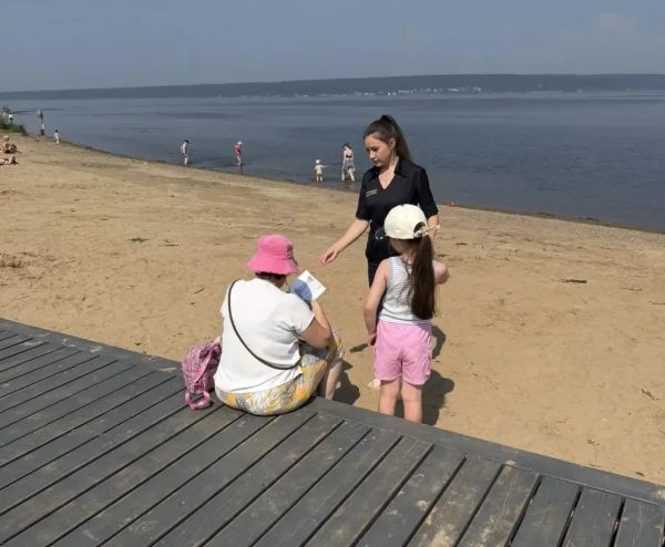 В Центральном районе проводят рейды по безопасности на воде В Центральном районе проводят рейды по безопасности на воде