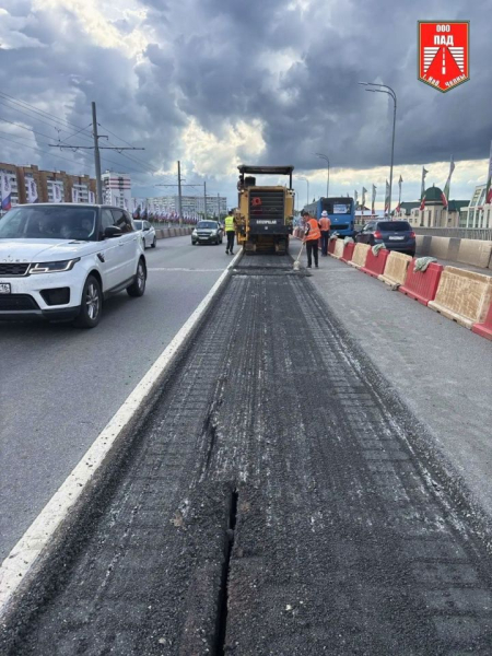 На Центральном мосту в Челнах продолжается ремонтные работы продольного шва На Центральном мосту в Челнах продолжается ремонтные работы продольного шва