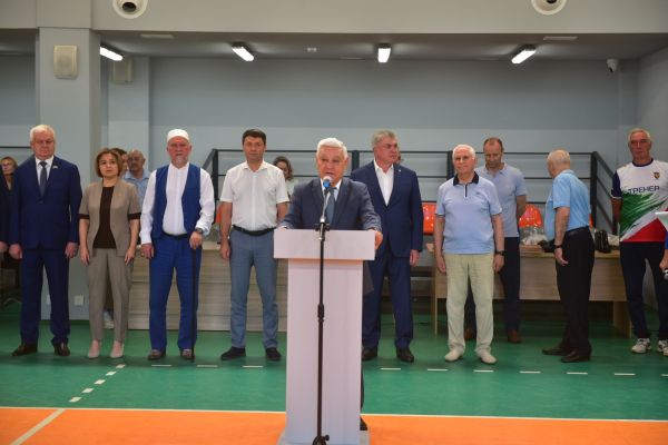 В Набережные Челны на турнир по волейболу сидя приехали участники СВО со всего Татарстана В Набережные Челны на турнир по волейболу сидя приехали участники СВО со всего Татарстана