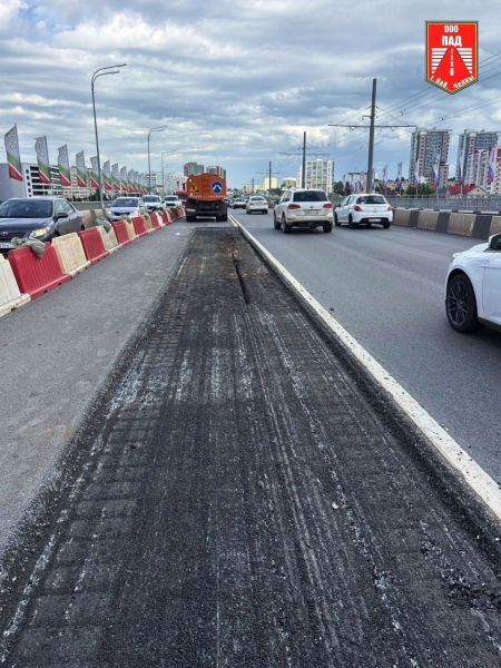 На Центральном мосту в Челнах продолжается ремонтные работы продольного шва На Центральном мосту в Челнах продолжается ремонтные работы продольного шва