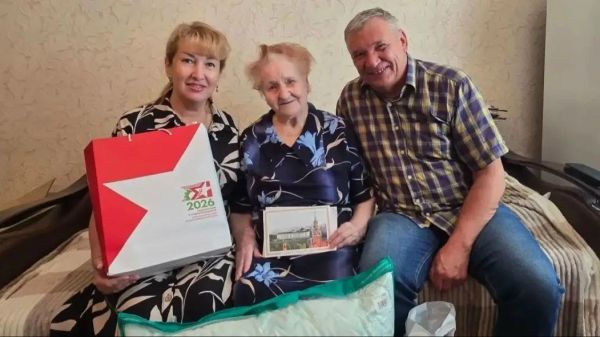 Ветеран Центрального района получила поздравления с 96-летием 