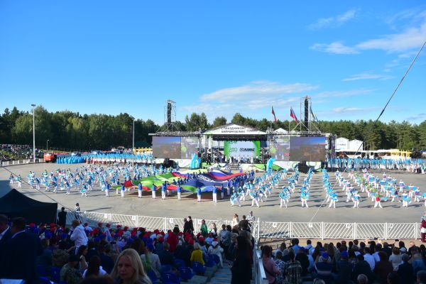 400 Челнам: масштабное театрализованное представление проходит под названием «Сила реки, сила земли, сила народа» 400 Челнам: масштабное театрализованное представление проходит под названием «Сила реки, сила земли, сила народа»