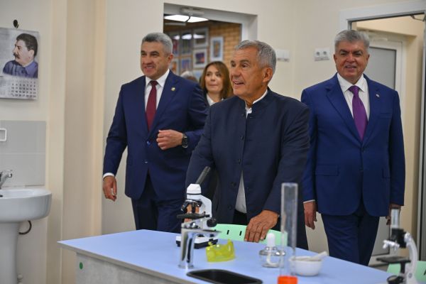 Рустам Минниханов высоко оценил образование Набережных Челнов Рустам Минниханов высоко оценил образование Набережных Челнов