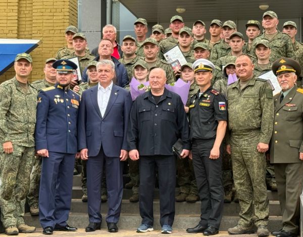 Наиль Магдеев с участниками СВО в преддверии Дня Республики Татарстан Наиль Магдеев с участниками СВО в преддверии Дня Республики Татарстан