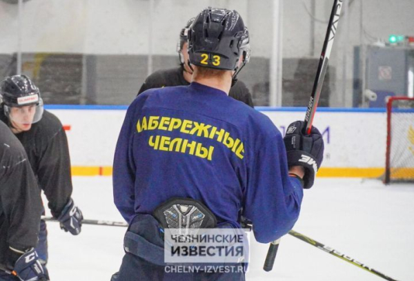 Экс-игрок ХК «Челны» Олег Ломако будет выступать за европейский клуб Экс-игрок ХК «Челны» Олег Ломако будет выступать за европейский клуб