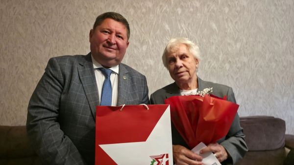 В Автозаводском районе чествуют ветеранов, чья судьба стала примером мужества и созидания В Автозаводском районе чествуют ветеранов, чья судьба стала примером мужества и созидания