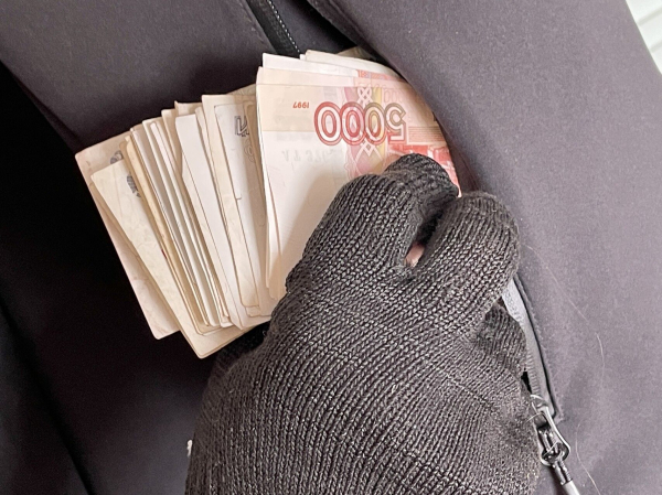 Печальный рекорд: в Челнах пенсионер отдал мошенникам 25 миллионов рублей Печальный рекорд: в Челнах пенсионер отдал мошенникам 25 миллионов рублей