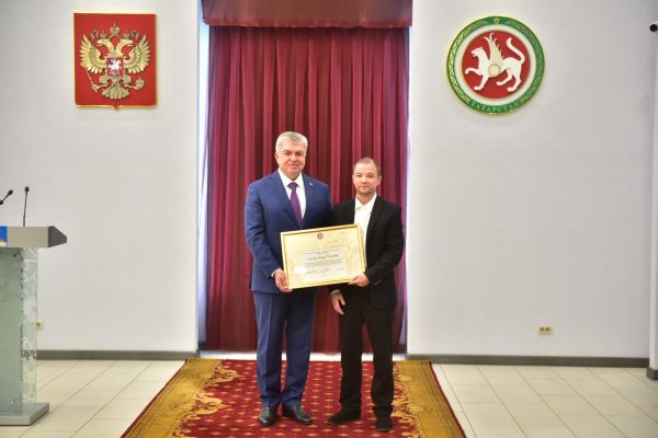 Наиль Магдеев вручил награды лучшим машиностроителям 