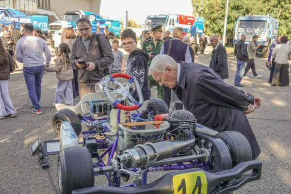 «КАМАЗ-мастер» отметил 50-летие автоспорта в Челнах: «Везде нас знают» «КАМАЗ-мастер» отметил 50-летие автоспорта в Челнах: «Везде нас знают»