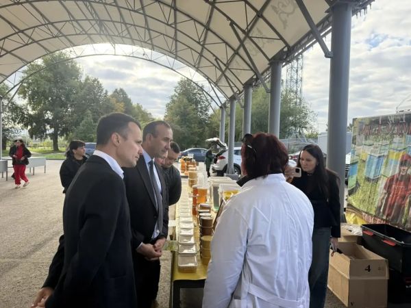 В Набережных Челнах развернулась осенняя сельхозярмарка В Набережных Челнах развернулась осенняя сельхозярмарка