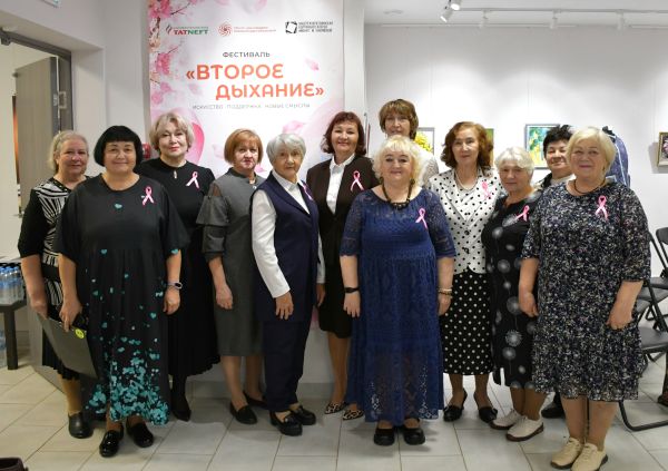 Искусство исцеляет: в Набережных Челнах открылась выставка &laquo;Второе дыхание&raquo; 