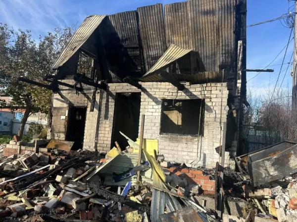 Под Челнами сгорел дачный дом — пожарные ищут хозяина Под Челнами сгорел дачный дом — пожарные ищут хозяина
