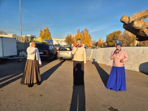 На челнинских ярморках выступали артисты Тукаевского района На челнинских ярморках выступали артисты Тукаевского района